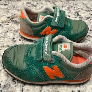 New Balance classic sneakers